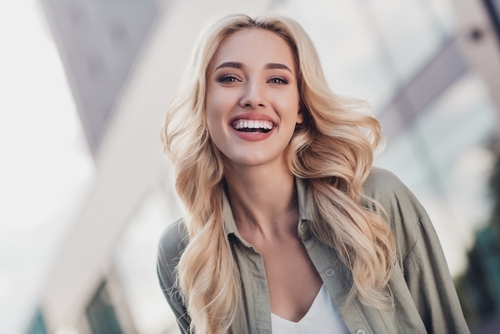 Portrait,Of,Attractive,Cheerful,Wavy,Haired,Girl,Having,Fun,Strolling
